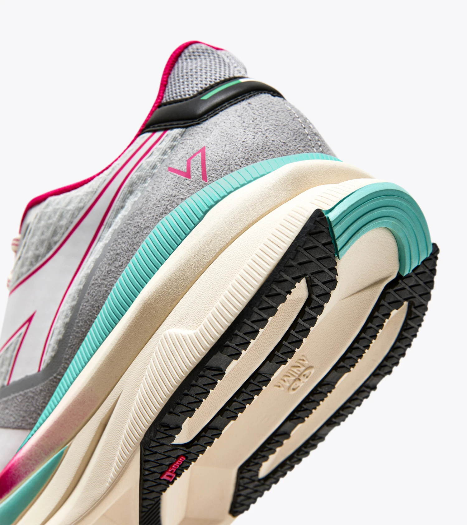 Diadora ATOMO V7000 - Image 5