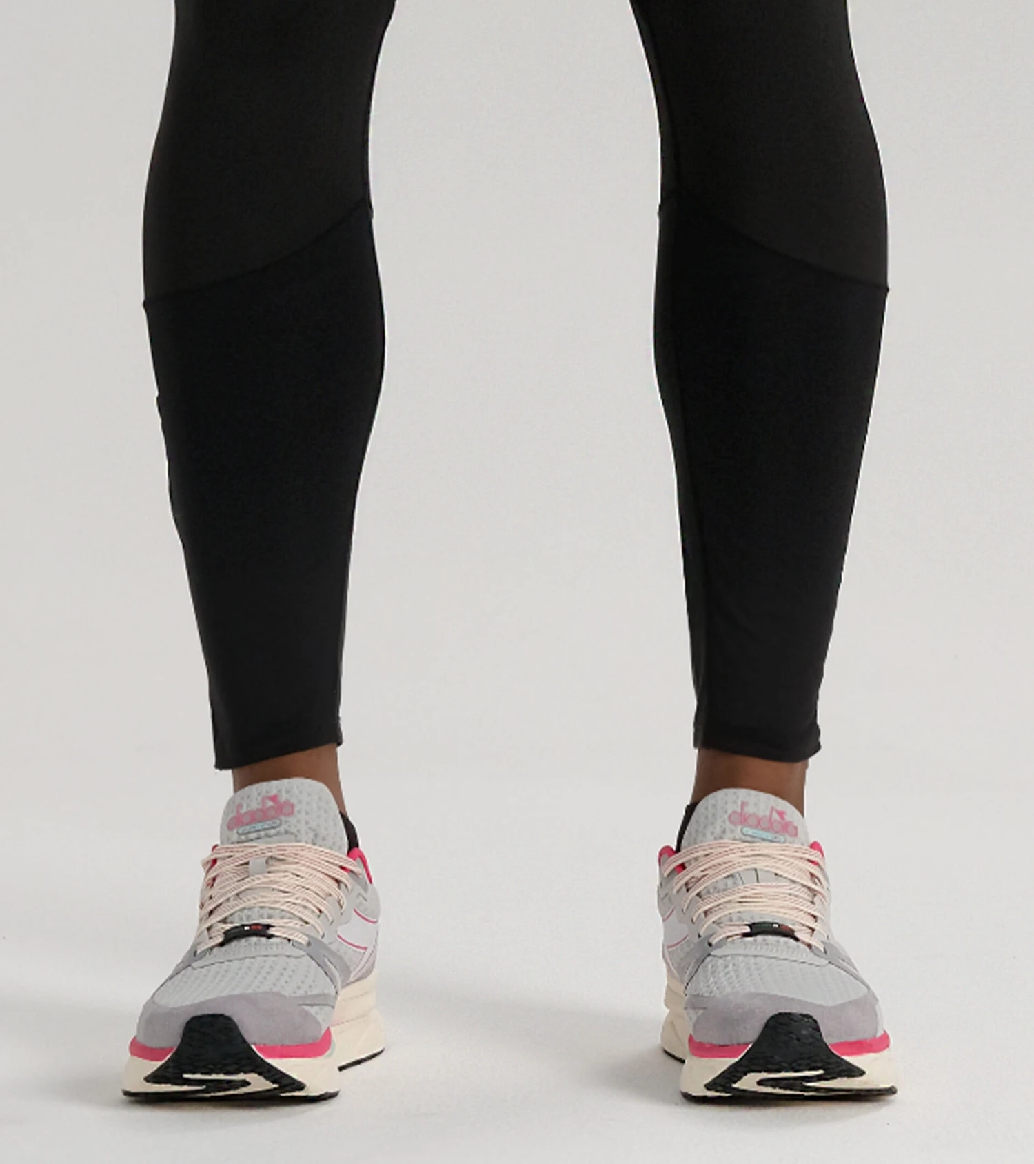 Diadora ATOMO V7000 - Image 2