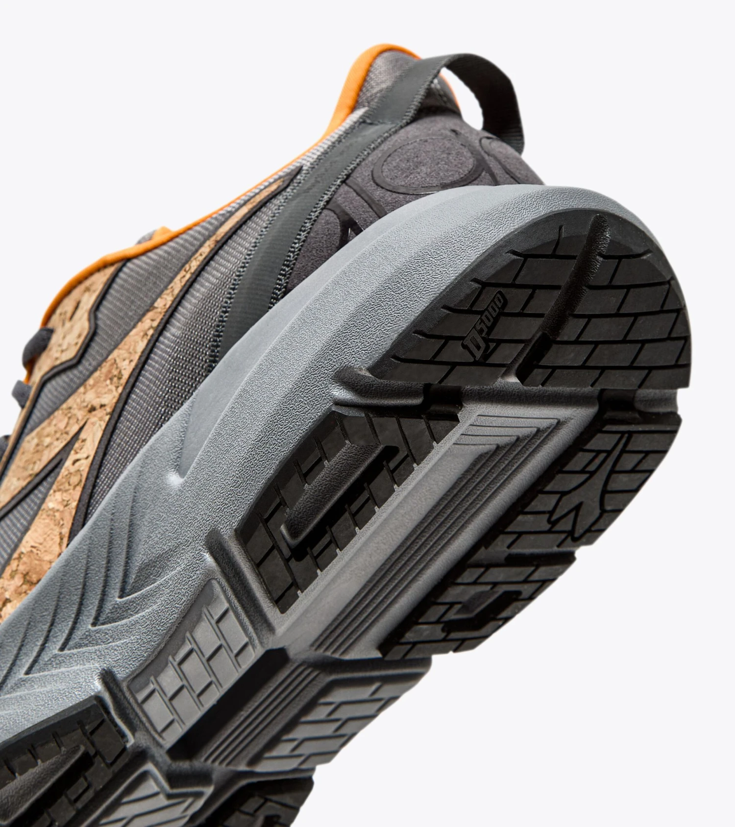 Diadora MYTHOS BLUSHIELD VOLO 3 ACBC - Image 5